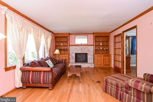 106 Morton Rd, Fredericksburg, VA 22405-1487