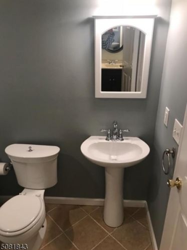 153 Stonyridge Dr, Lincoln Park NJ  07035-2251 exterior