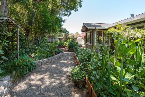 1590 Cunningham Way, Santa Rosa CA  95403-2342 exterior