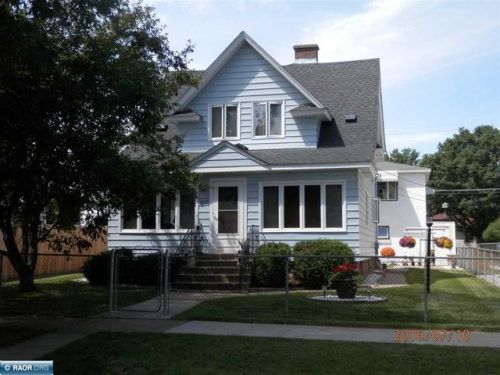 2521 4th Ave, Hibbing MN  55746-2248 exterior