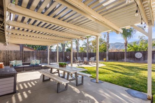 3871 Adams St, Lake Elsinore CA  92530-5312 exterior