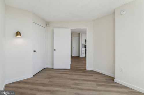 1420 Locust St, Philadelphia PA  19102-4201 exterior