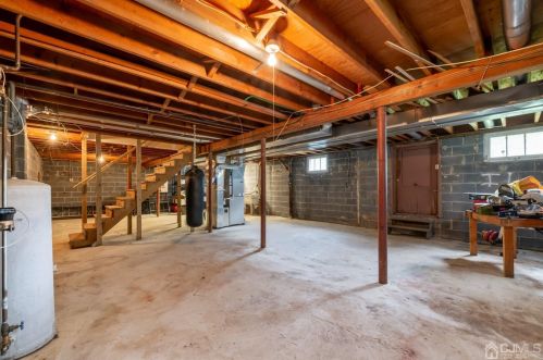 60 Schoolhouse Ln, East Brunswick NJ  08816-1251 exterior