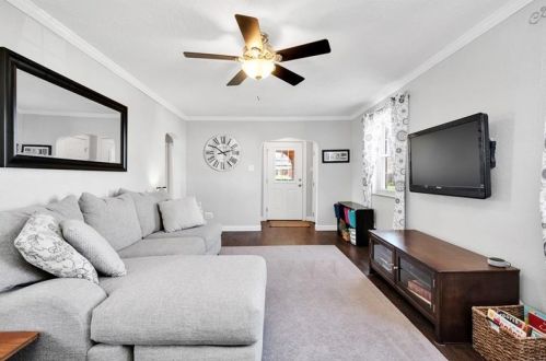 214 Jefferson Ave, Cheswick, PA 15024-1120