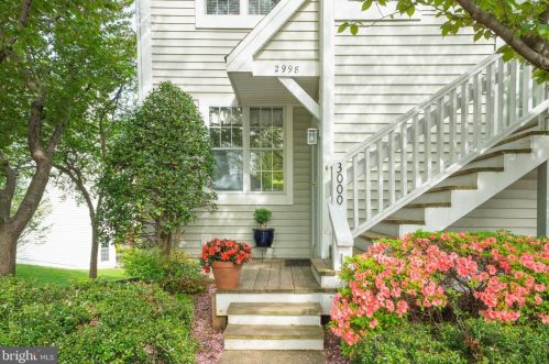 2998 Yarling Ct, Falls Church VA  22042-4476 exterior