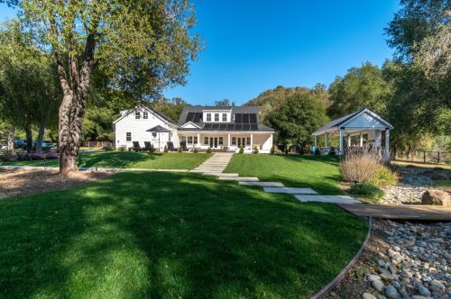 10555 Watsonville Rd, Gilroy CA  95020-9433 exterior