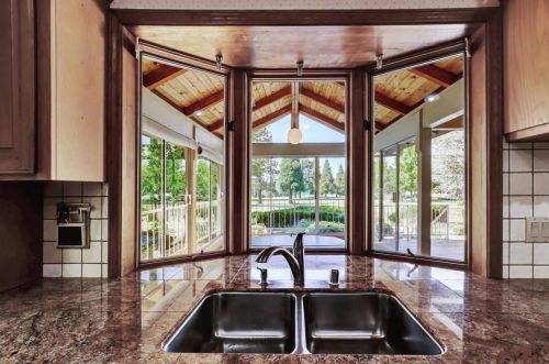 18114 Lake Forest Dr, Lake Wildwood CA  95946-9456 exterior