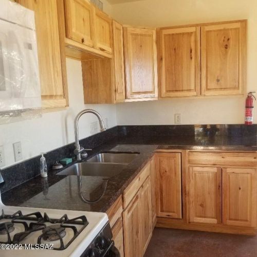2420 23rd St, Tucson, AZ 85713-2030