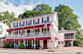 6 Main St, Railroad, PA 17355-9700