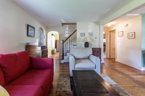 40 Mckinley St, Manchester CT 06040-4845 exterior