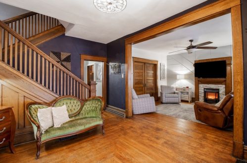 1721 4th Ave, New Brighton, PA 15066-2309