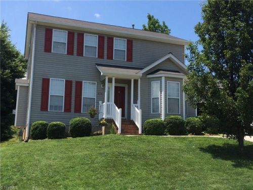 470 Old Wood Ln, Kernersville, NC 27284-6827