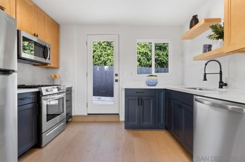 1533 Beryl St, San Diego CA  92109-2106 exterior