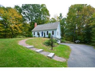 12 Ross Rd, Lee, NH 03824-4219