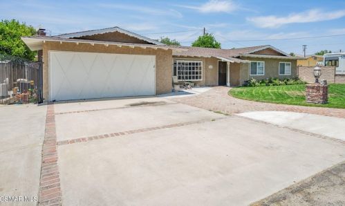 4198 Adam Rd, Simi Valley, CA 93063-2340