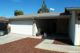 1305 Coffee Villa Dr, Modesto CA  95355-1739 exterior