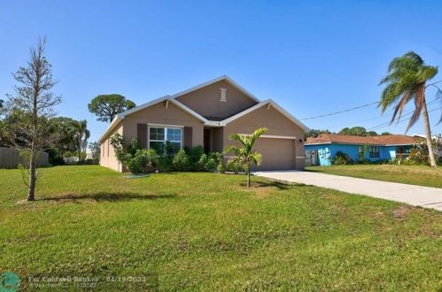 482 Eyerly Ave, Fort Pierce, FL 34983-2904