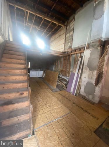 718 Clark St, New Castle, DE 19720-4924
