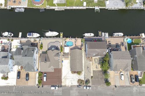 108 Monterey Dr, Bricktown NJ  08723-7009 exterior