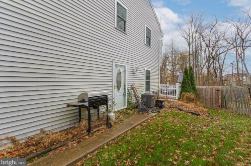 260 Cricklewood Cir, Lansdale PA  19446-1420 exterior