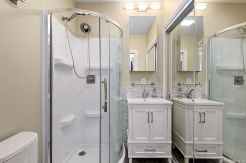 3279 Pearl St, Englewood CO 80113-2713 exterior