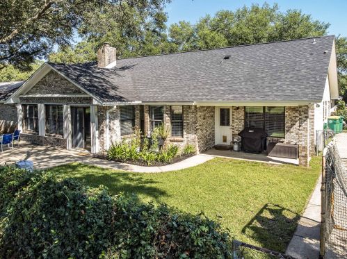 71 Lk Lorraine Cir, Shalimar FL  32579-1617 exterior