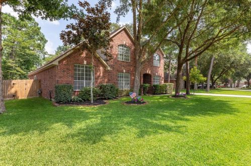 75 Whistlers Bend Cir, Conroe, TX 77384-5045