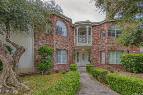 728 June Lake Ln, Fresno, CA 93730-0625