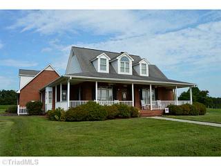 5683 Gumtree Rd, Winston Salem, NC 27107-9382