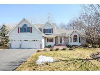 5610 Alameda St, Saint Paul, MN 55126-4787