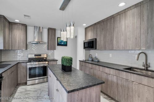 26 Casco Ct, Lakewood NJ  08701-5779 exterior