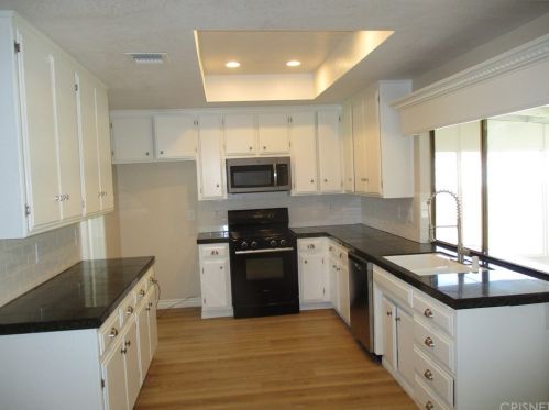 5899 Serena St, Simi Valley, CA 93063-3604