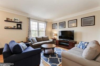 8021 Readington Ct, Springfield VA  22152-3661 exterior
