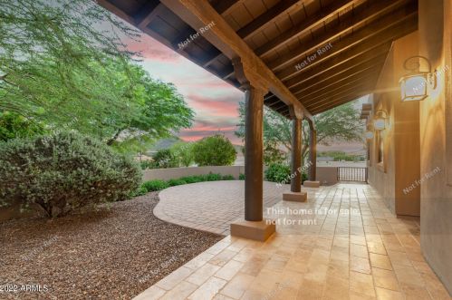 1024 Cloud Rd, Phoenix, AZ 85086-8404