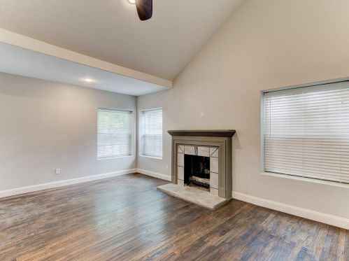 2521 Benbrook Blvd, Fort Worth TX  76109-2335 exterior