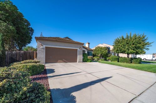 318 Lakespring Pl, Oakley, CA 94561-3163