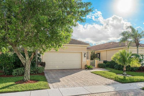 7045 Cataluna Cir, Delray Beach, FL 33446-3175