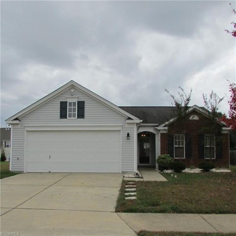 533 Lake Way, Kernersville NC  27284-2076 exterior