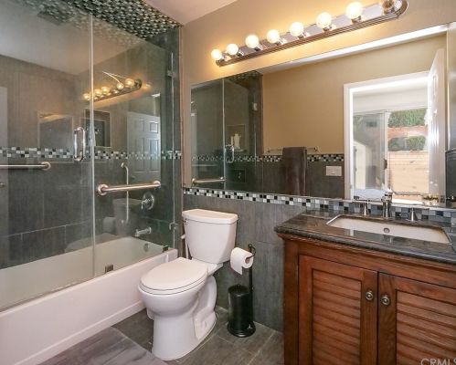 1863 213th St, Torrance CA  90501-2833 exterior
