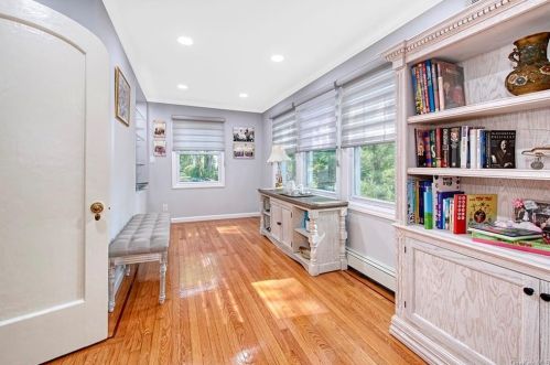 282 Ridgeway, White Plains NY  10605-4113 exterior