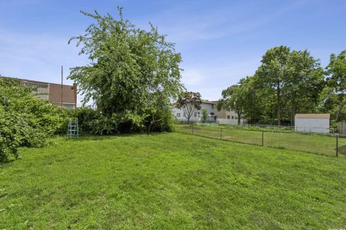 54 Ellison Ave, Westbury NY  11590-4213 exterior