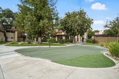 3701 Colonial Dr, Modesto CA  95356-1267 exterior
