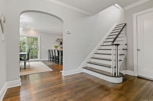124 Brite Ave, Scarsdale, NY 10583-1402
