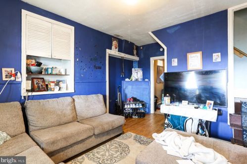 319 3rd St, Harrisburg, PA 17113-2516