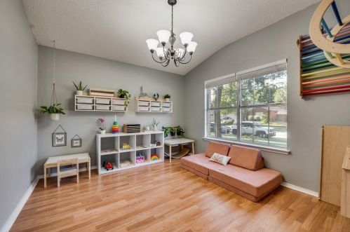 1013 Greenbend Dr, Denton TX  76210-8677 exterior