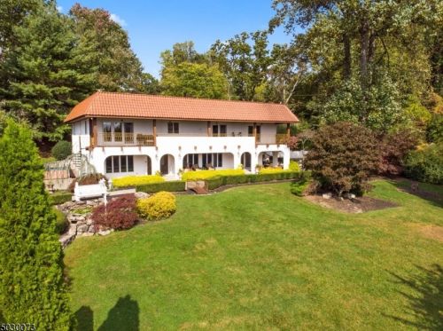 114 View Ln, Glen Gardner, NJ 08826-3294