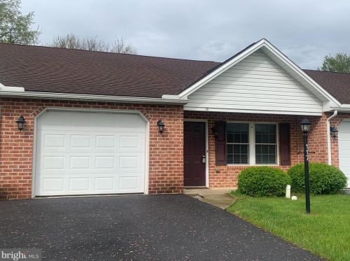 117 Central Way, Lees Cross Roads, PA 17257-8793