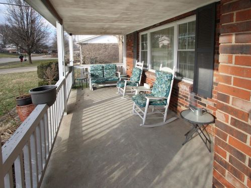 1692 Citadel Pl, Cincinnati OH 45255-2625 exterior