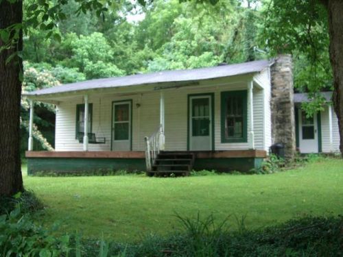 210 Rawls Creek Rd, New Middleton, TN 38563-6550