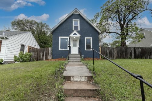 1709 3rd St, Saint Paul, MN 55112-3359